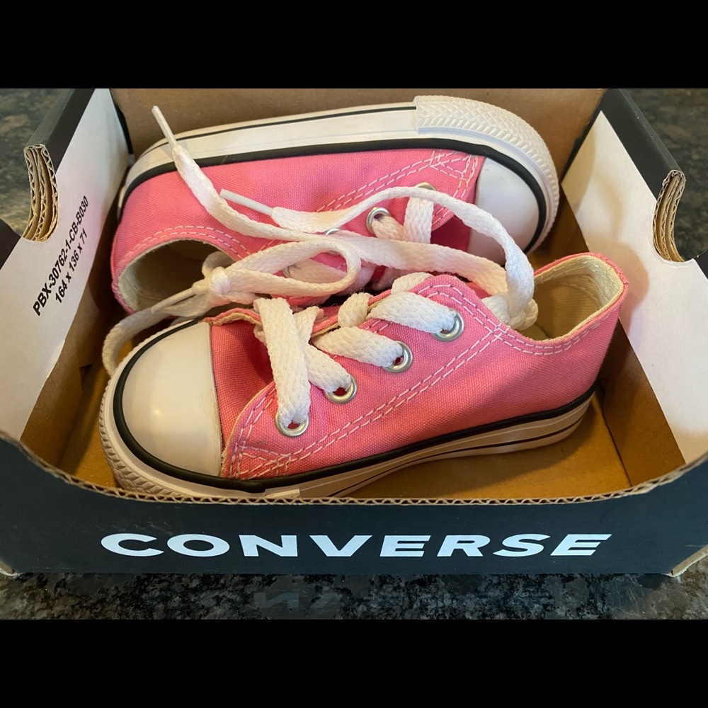Converse baby girl sneakers